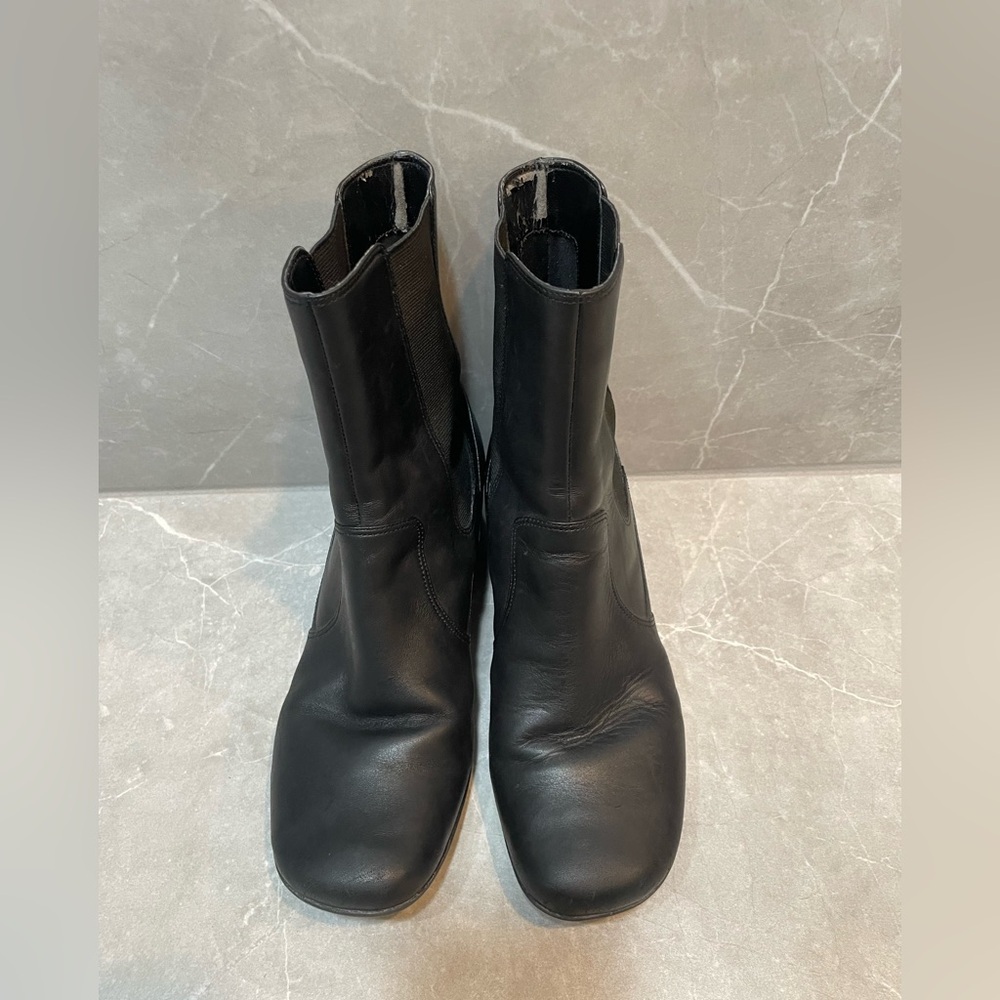 Kenneth Cole Reaction Women’s Classic Black Leather Ankle Chelsea Boots Size 7 - Picture 3 of 10